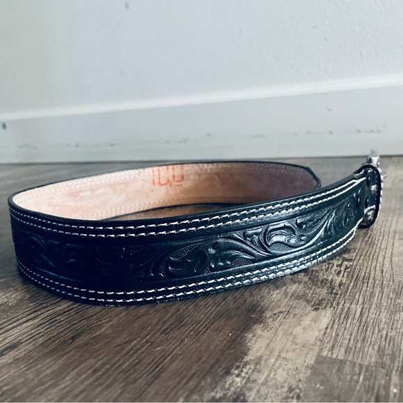 Leather belt - Picture 2 of 3